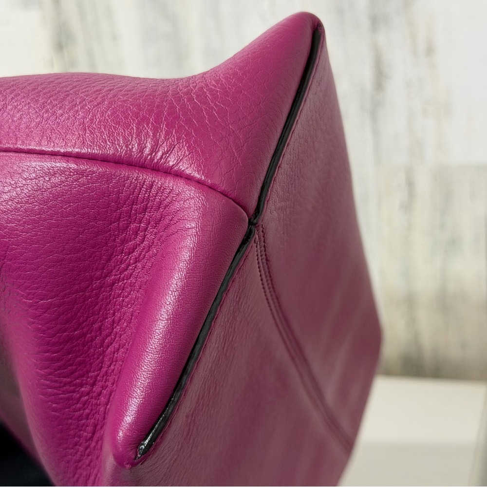 Fendi By The Way Leather Bag - Picture 11 of 13